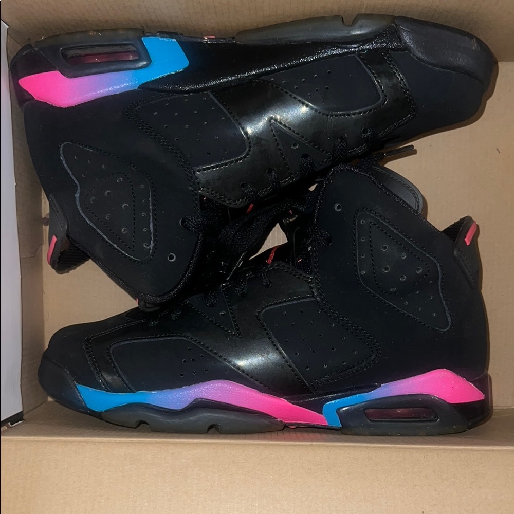 Girl’s Air Jordan 6’s